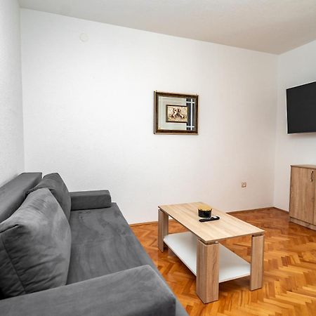 Calma Apartments Трогир Екстериор снимка