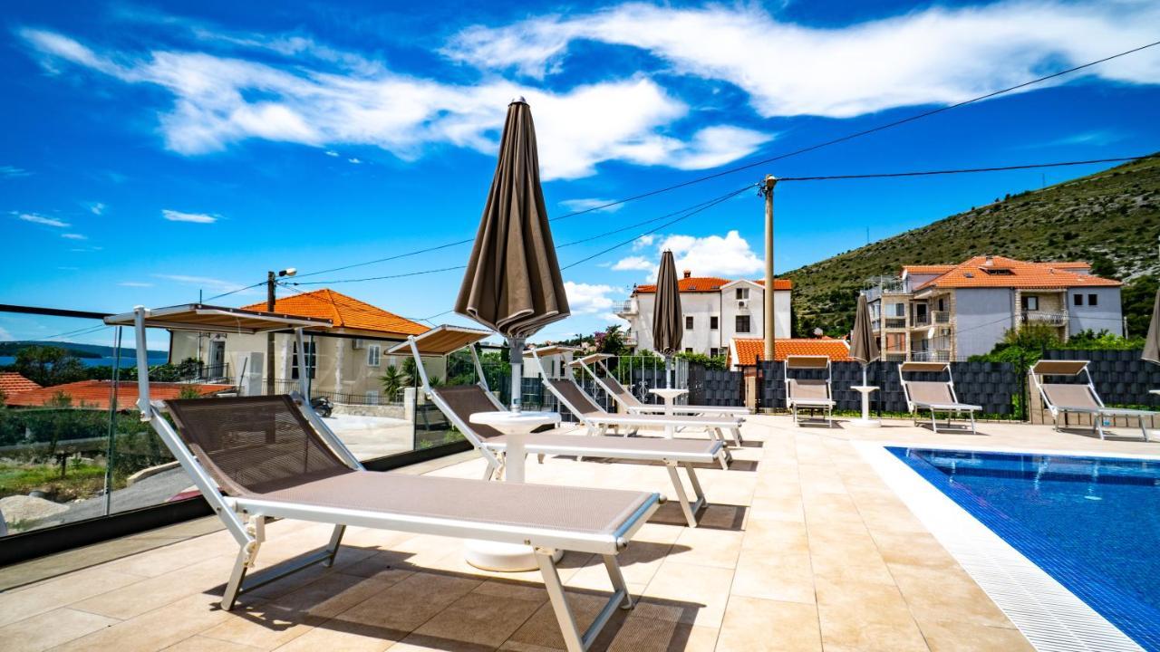 Calma Apartments Трогир Екстериор снимка