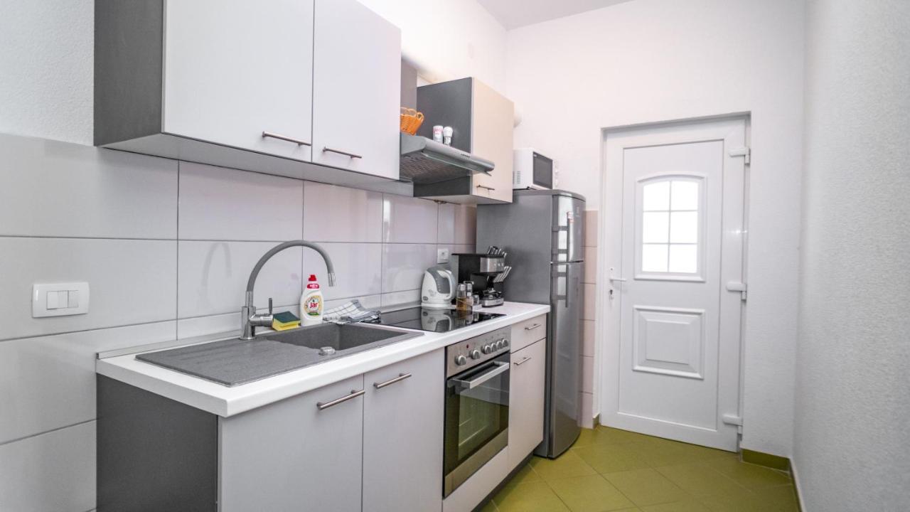 Calma Apartments Трогир Екстериор снимка