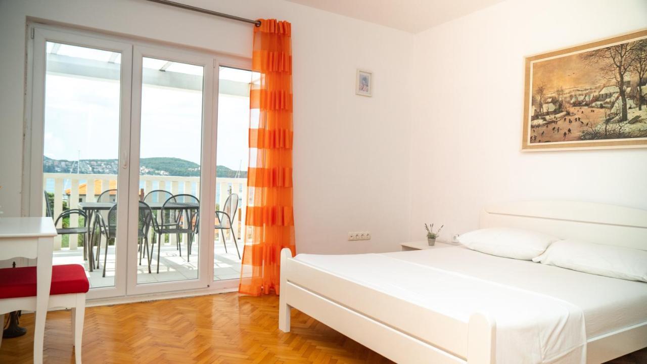Calma Apartments Трогир Екстериор снимка