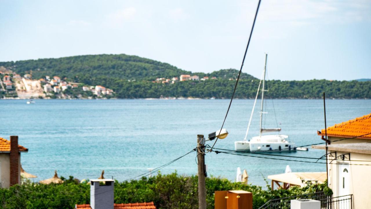 Calma Apartments Трогир Екстериор снимка