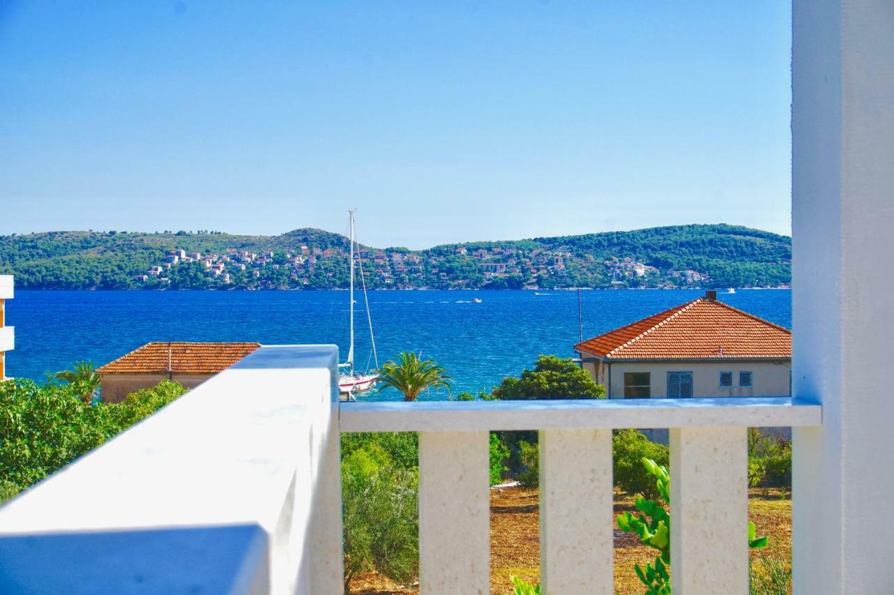 Calma Apartments Трогир Екстериор снимка
